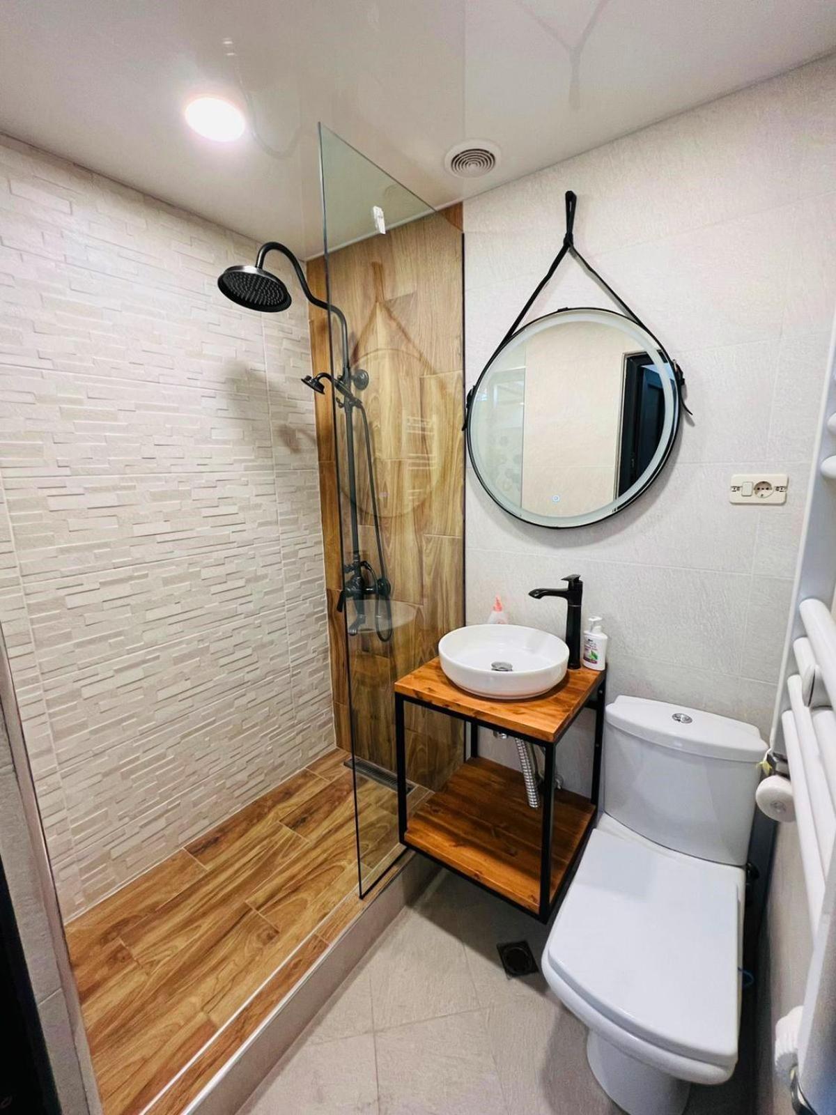 Deluxe Modern 3 Bedroom + 2 Bathrooms Apartment, on Amiryan Street, Middle of Center