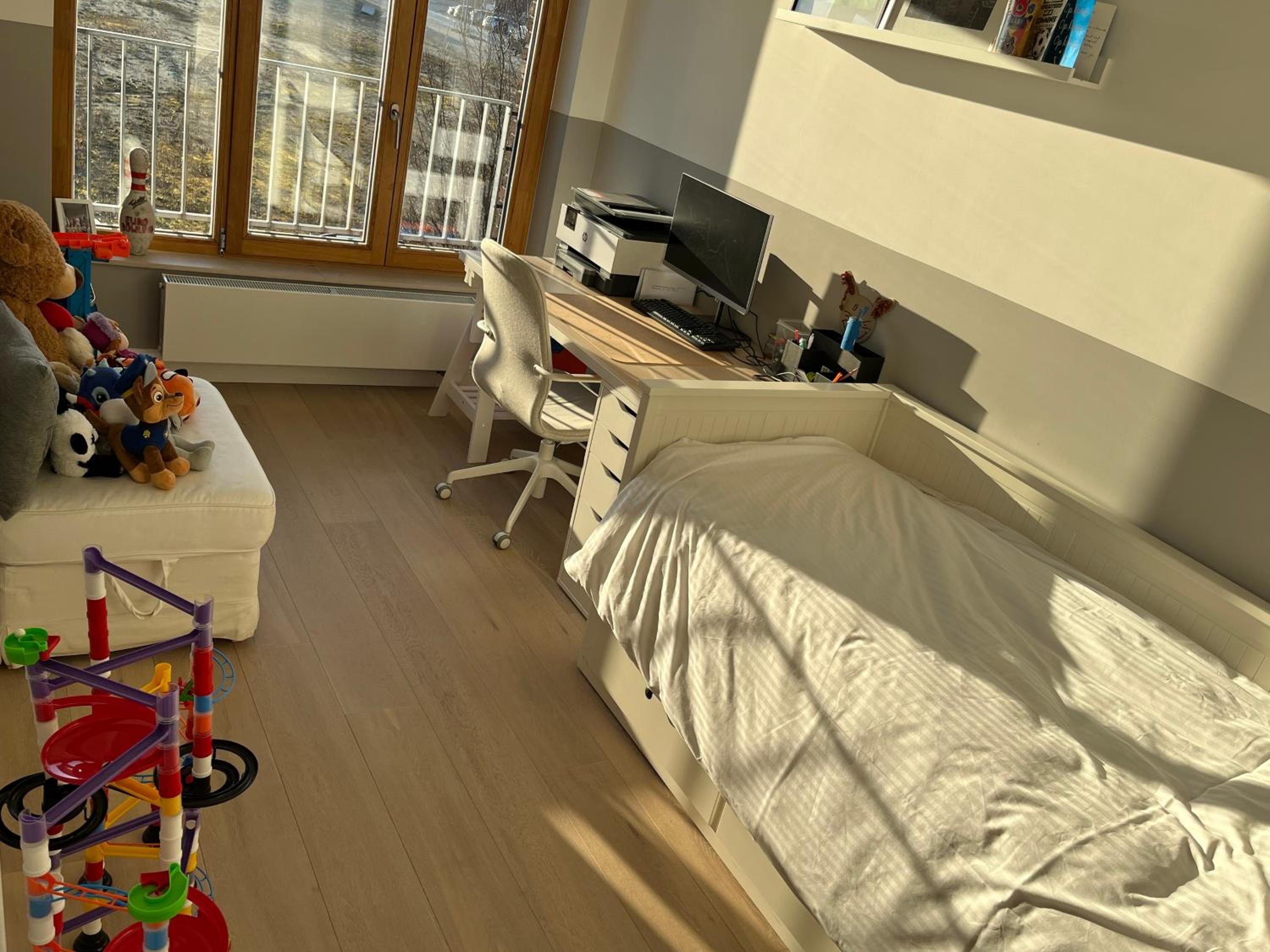 Luxury apartment, private terrace & FREE PARKING