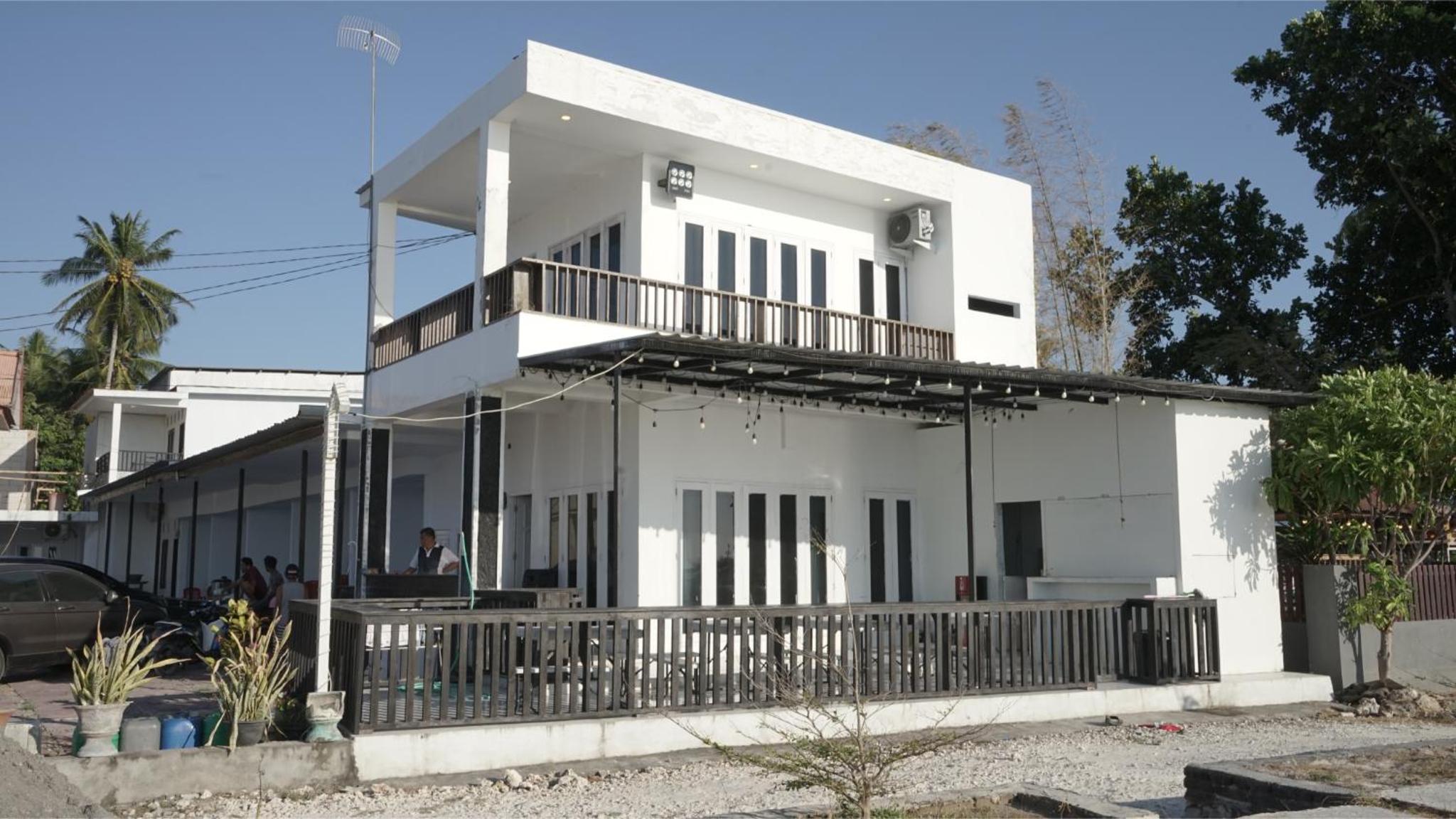 Samboang White House