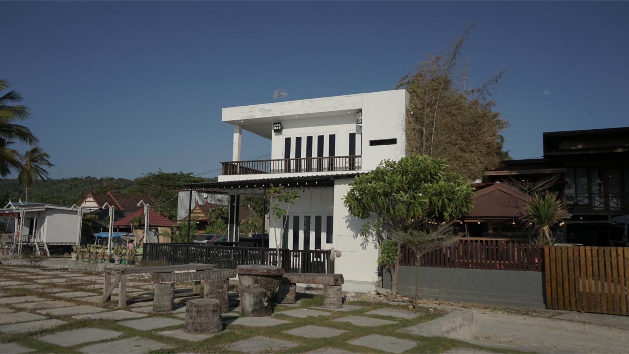 Samboang White House