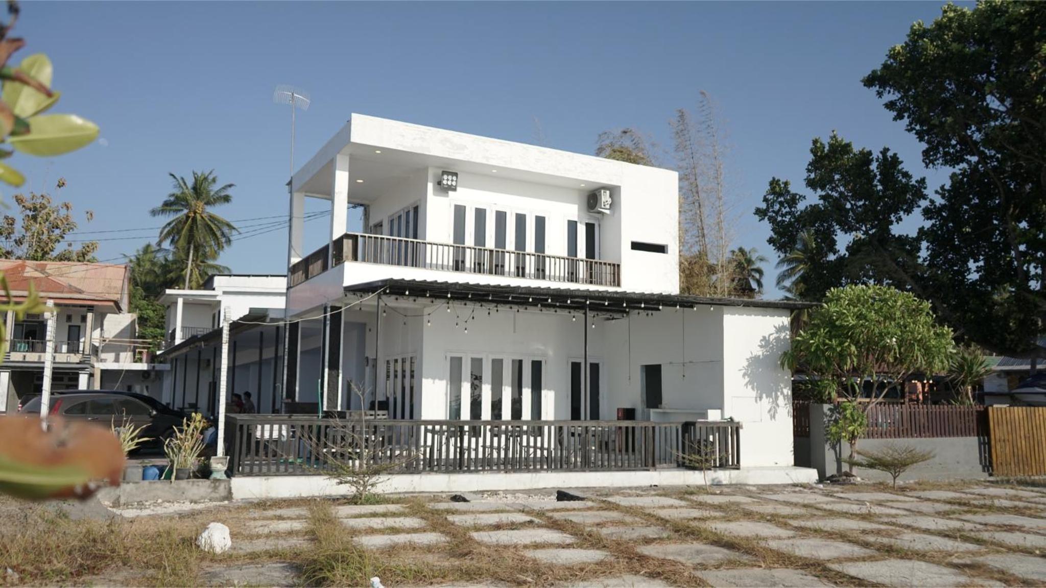 Samboang White House