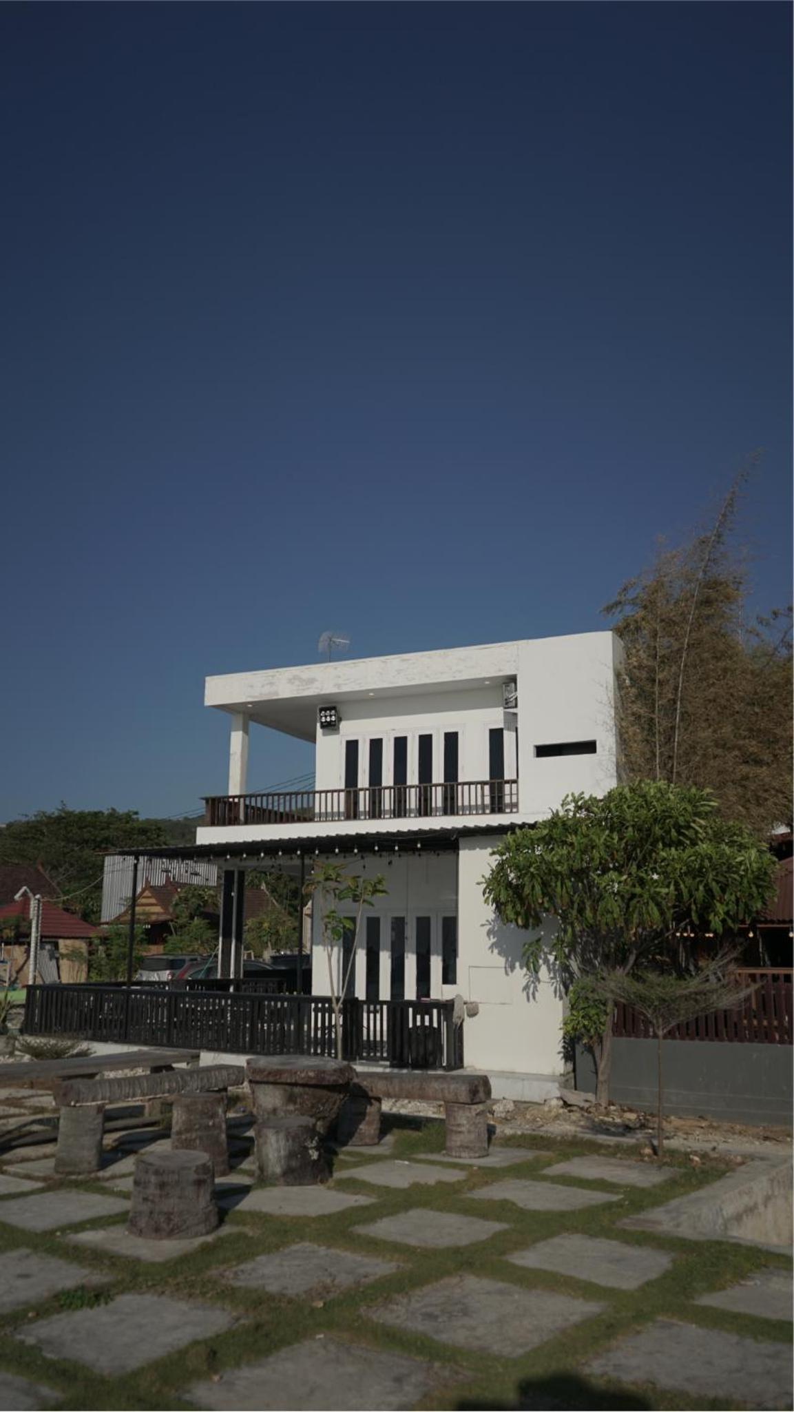 Samboang White House