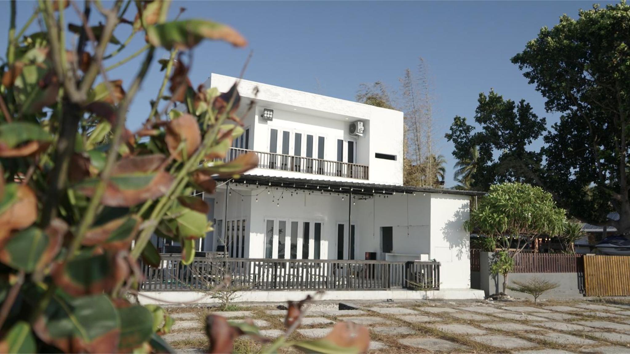 Samboang White House