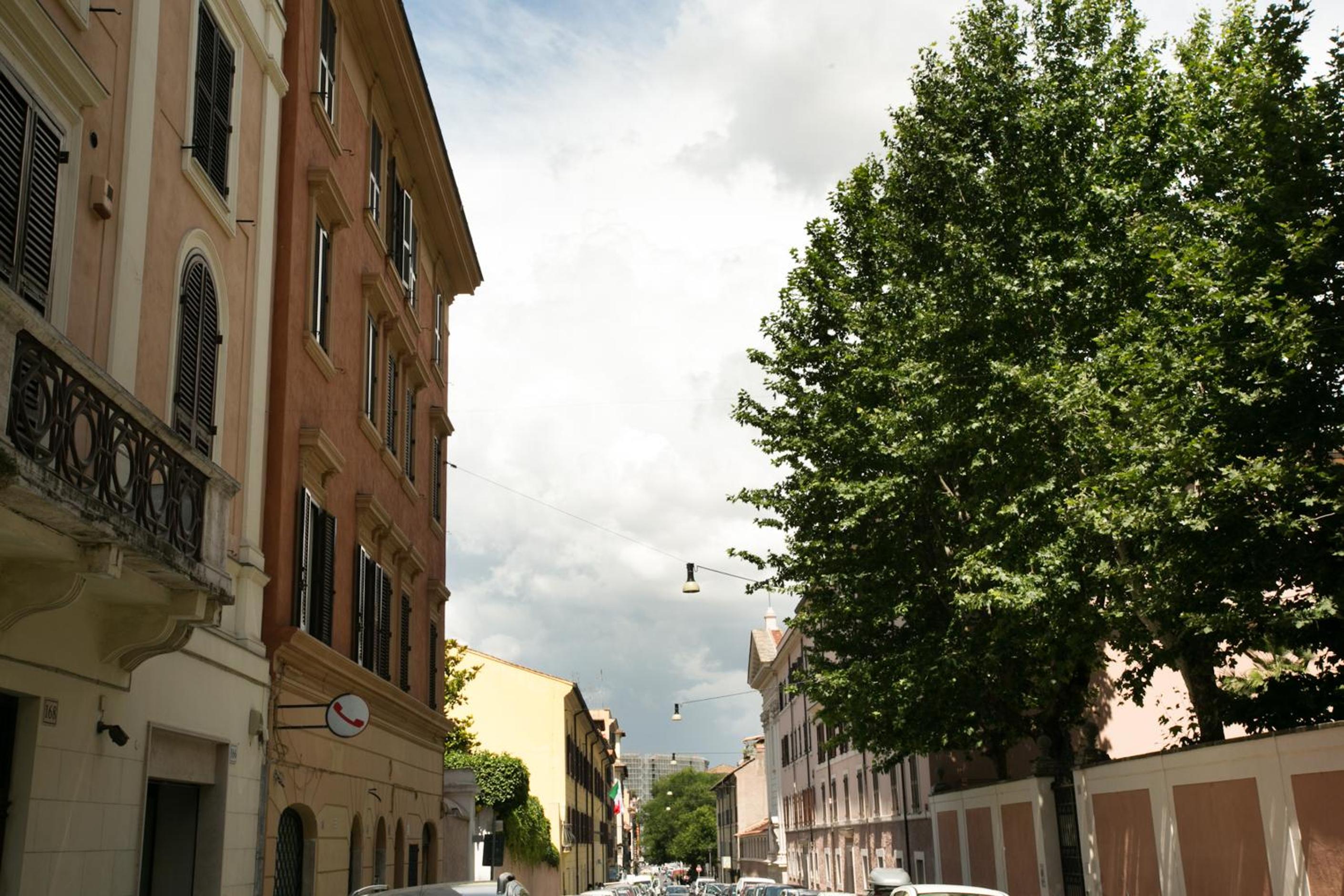 Colosseo Apartments and Rooms - Rome City Centre