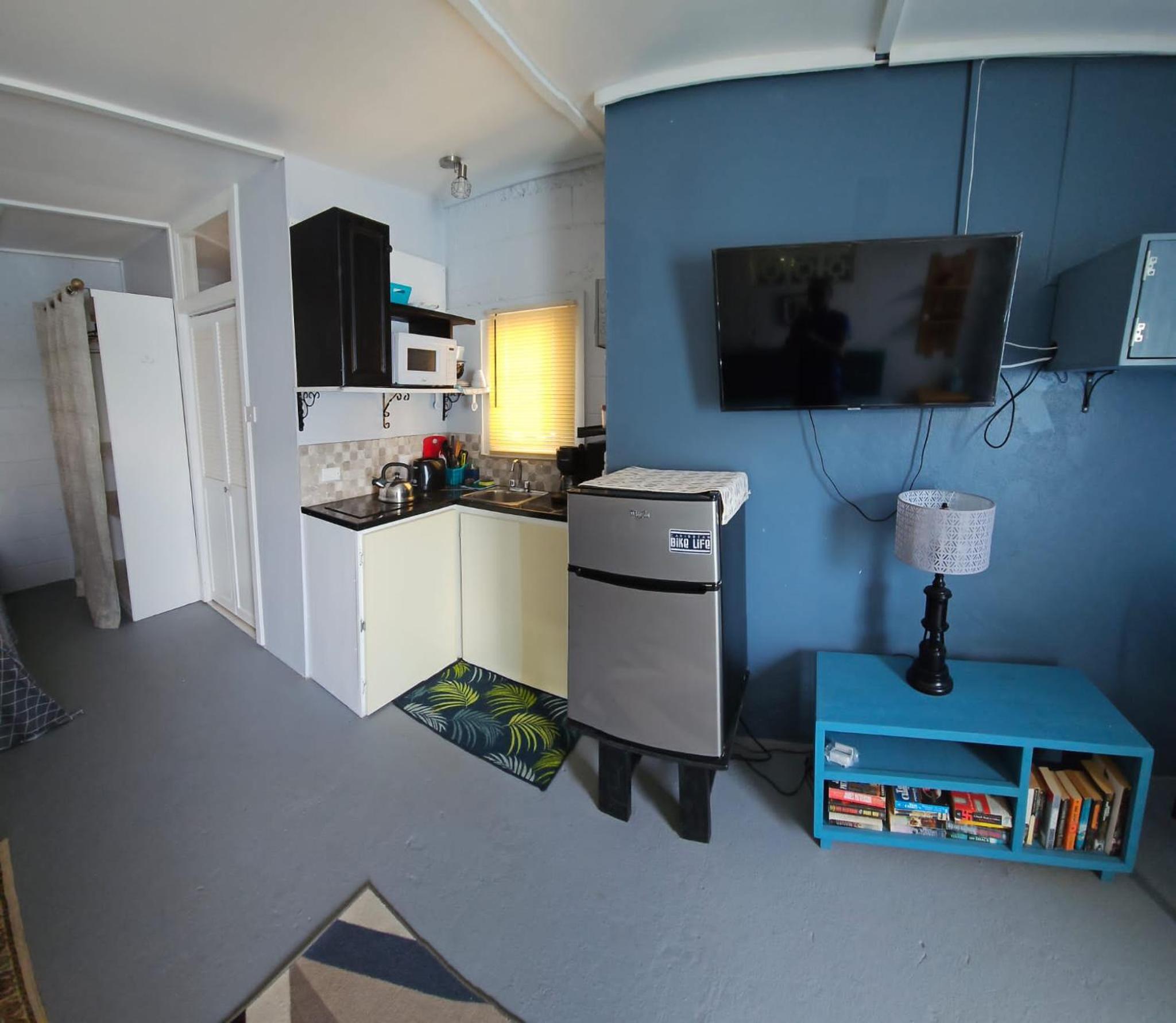 Gloria's mini hideaway