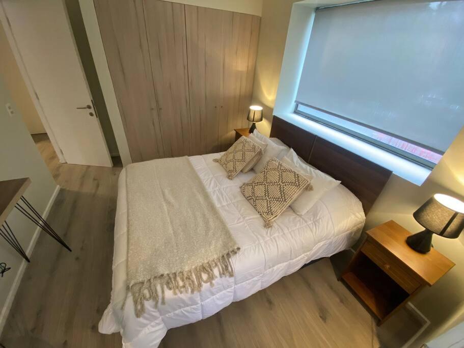 Departamento nuevo, céntrico.