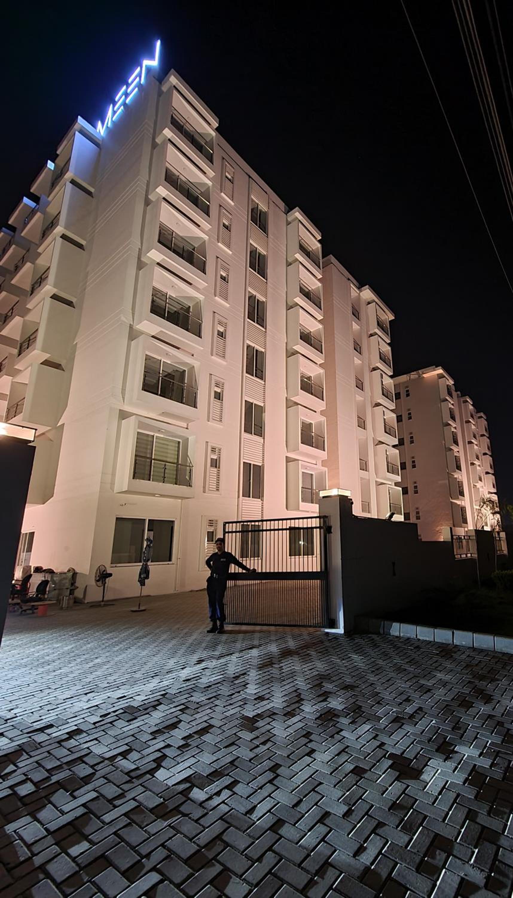 1 Bed Modern Apartment, Pool, Gym, Cinema view 5