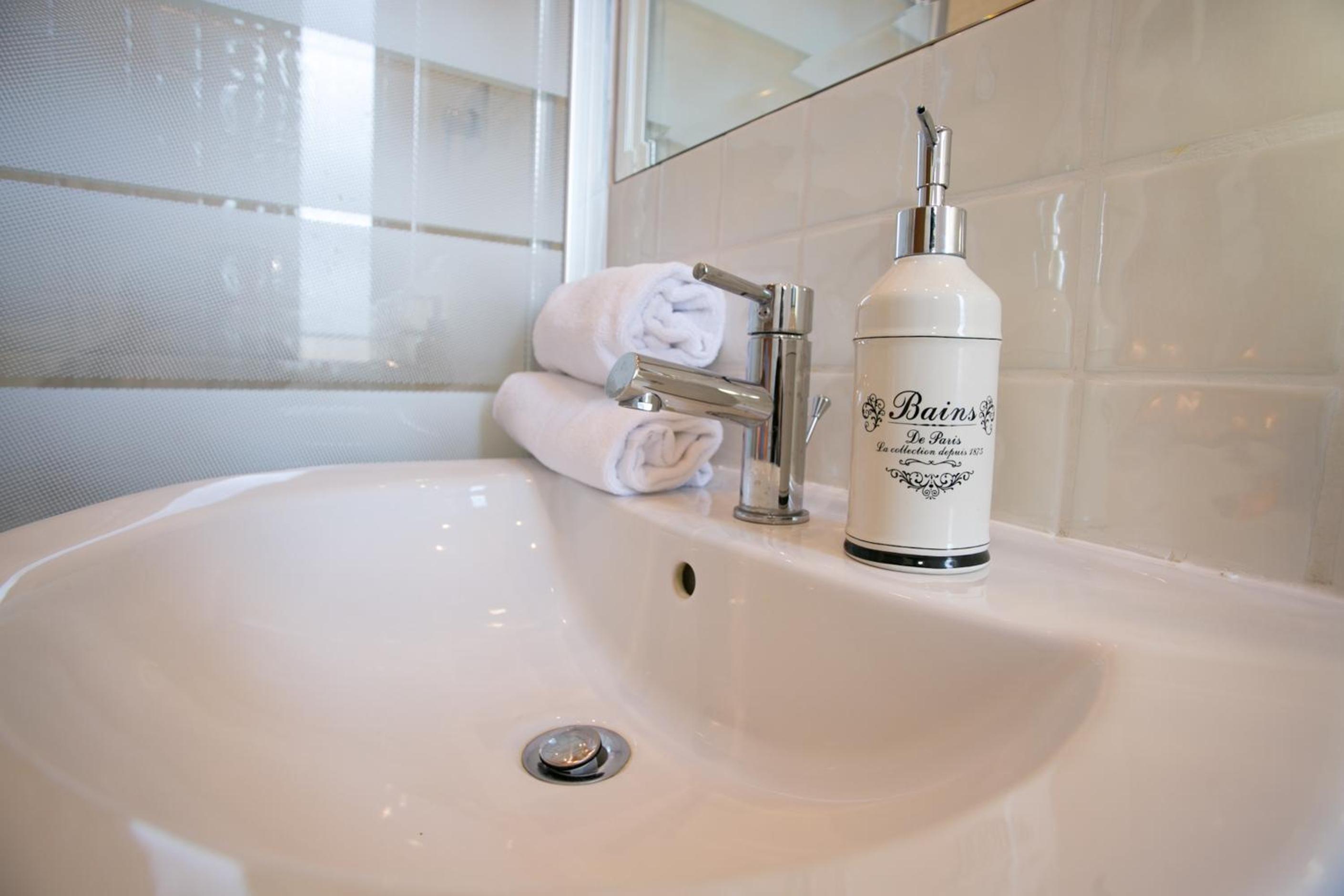 Colosseo Apartments and Rooms - Rome City Centre