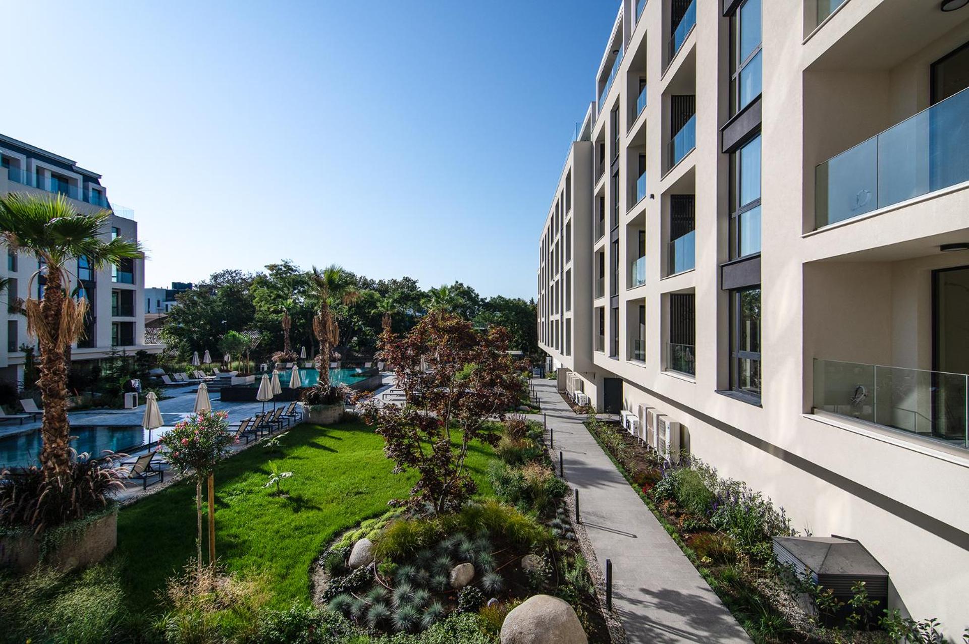 The Shangri-LA flat