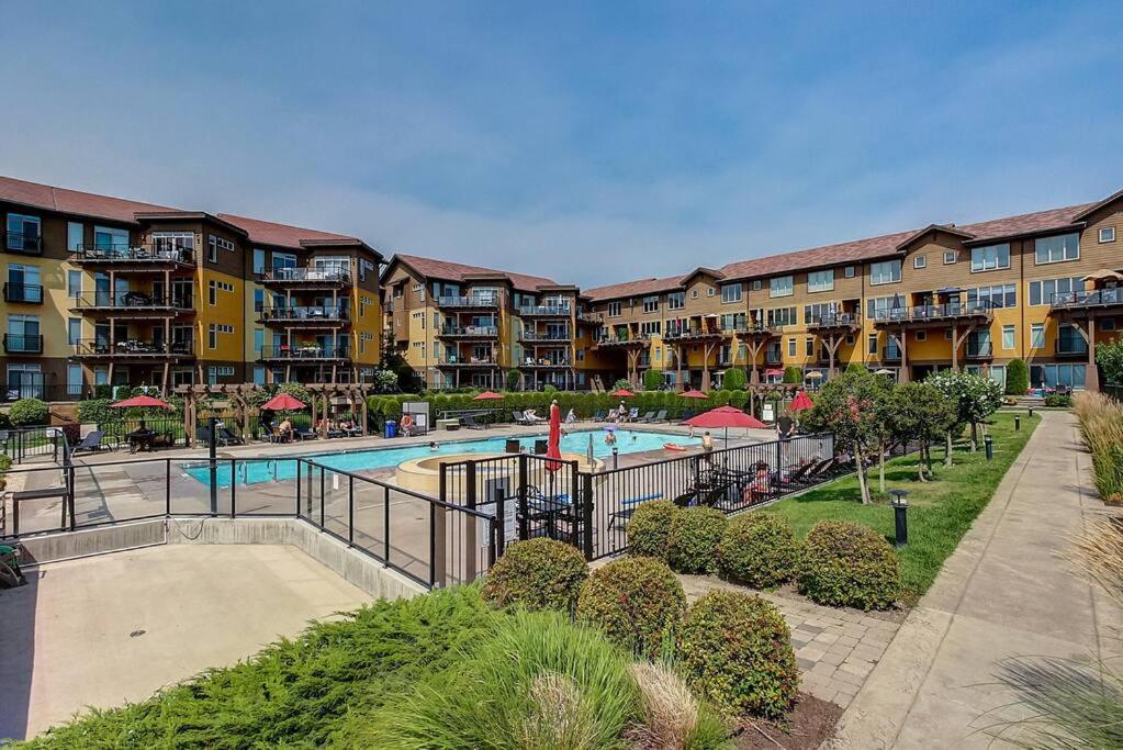 Lakeside Luxe Haven