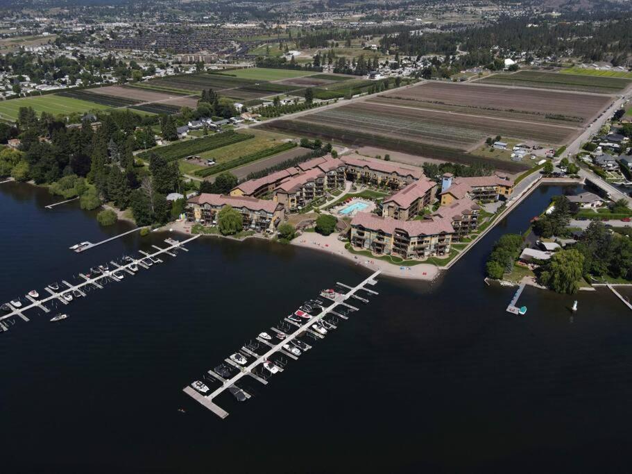 Lakeside Luxe Haven