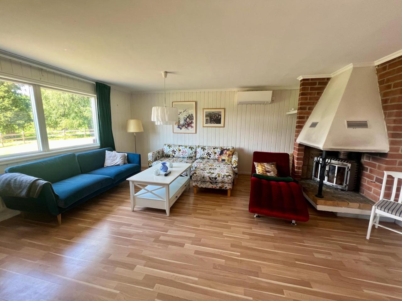 Idylliskt hus med sjöutsikt. view 5