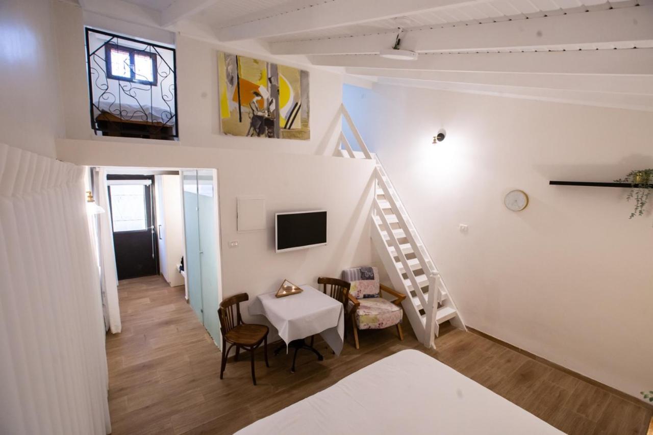 Villa Maim Haim Prime Location Old City Tzfat