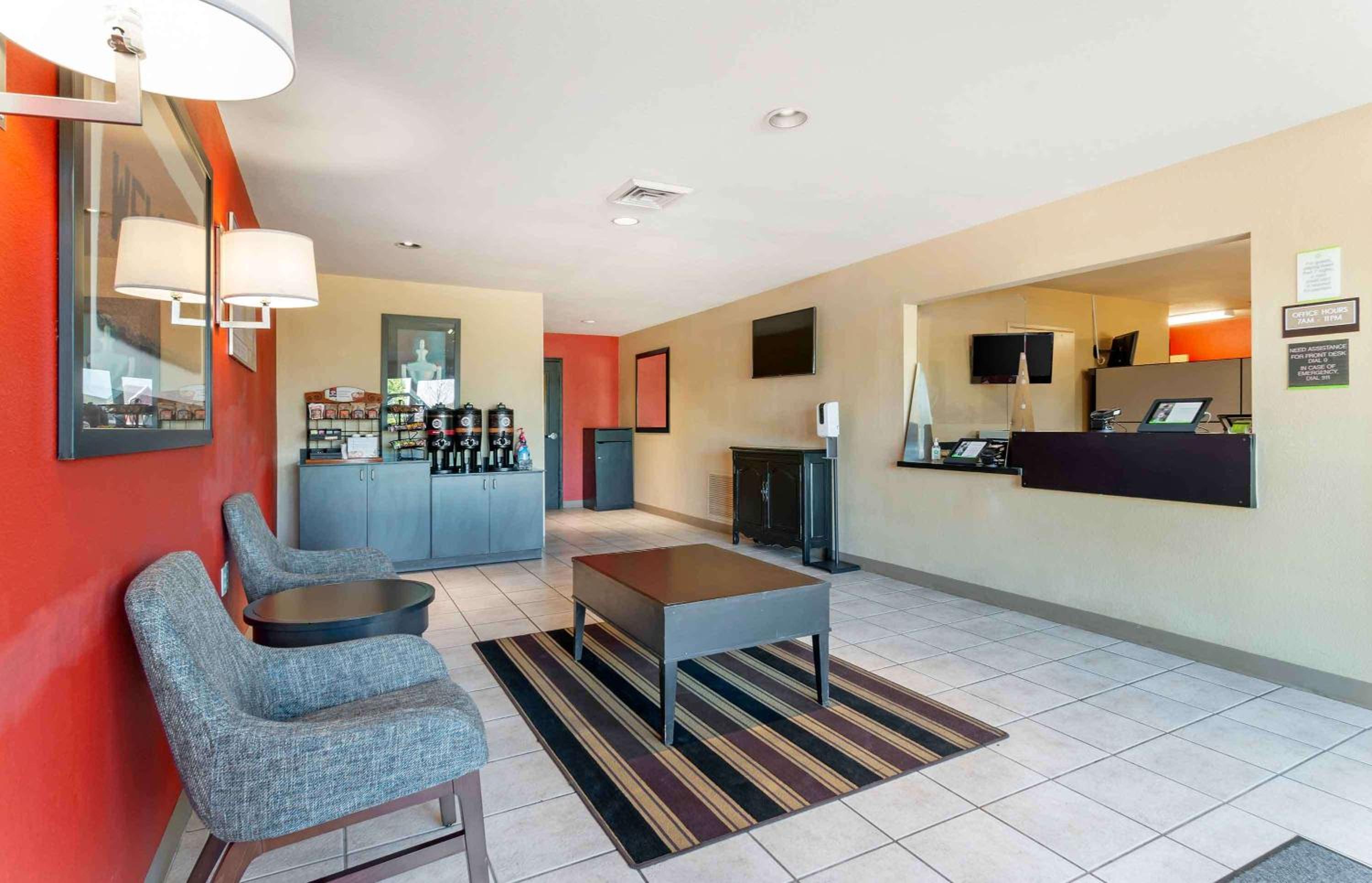 Extended Stay America Select Suites - St Louis - Earth City view 3