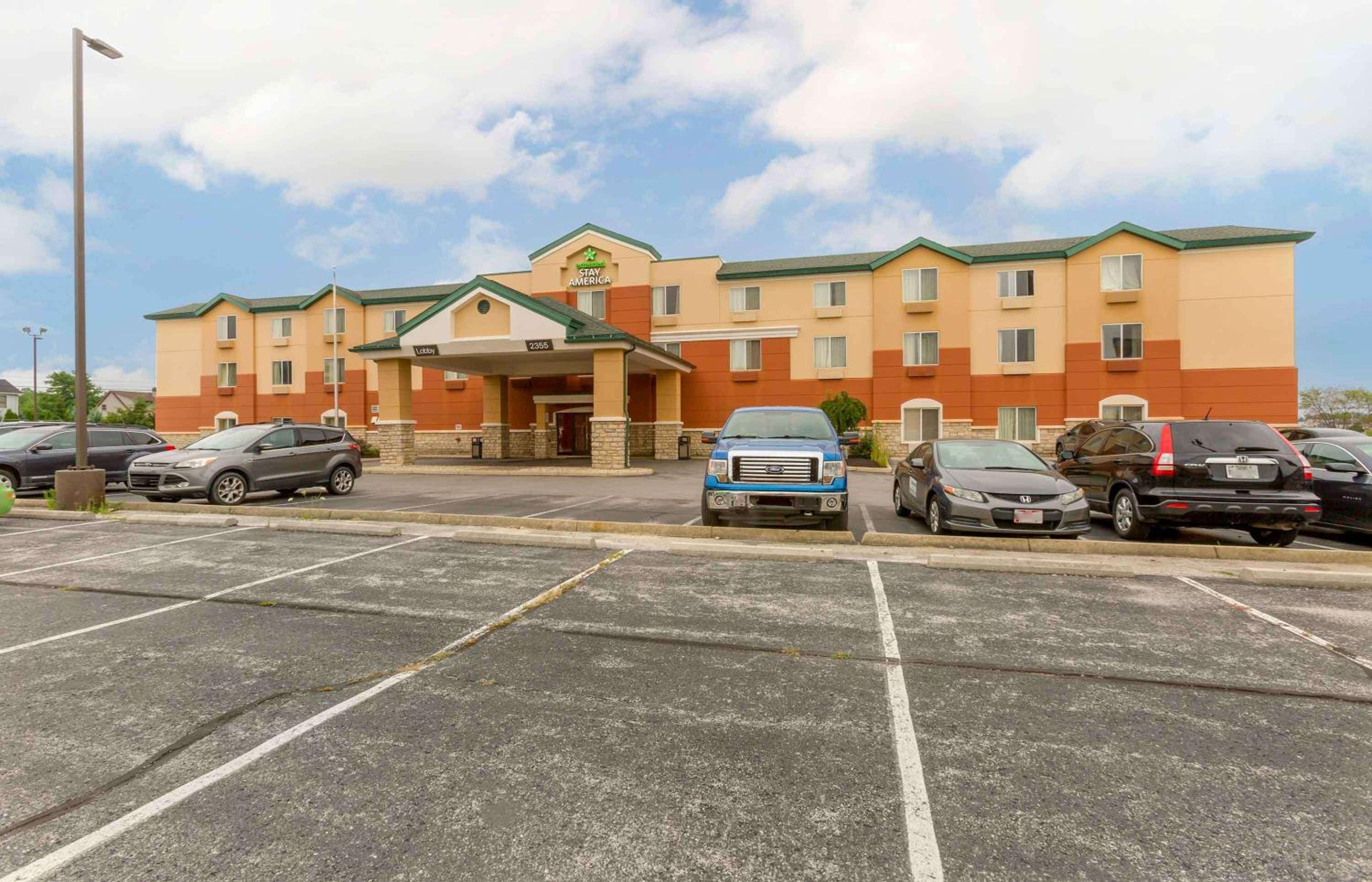 Studio 6 Extended Stay Findlay Tiffin Avenue OH view 2