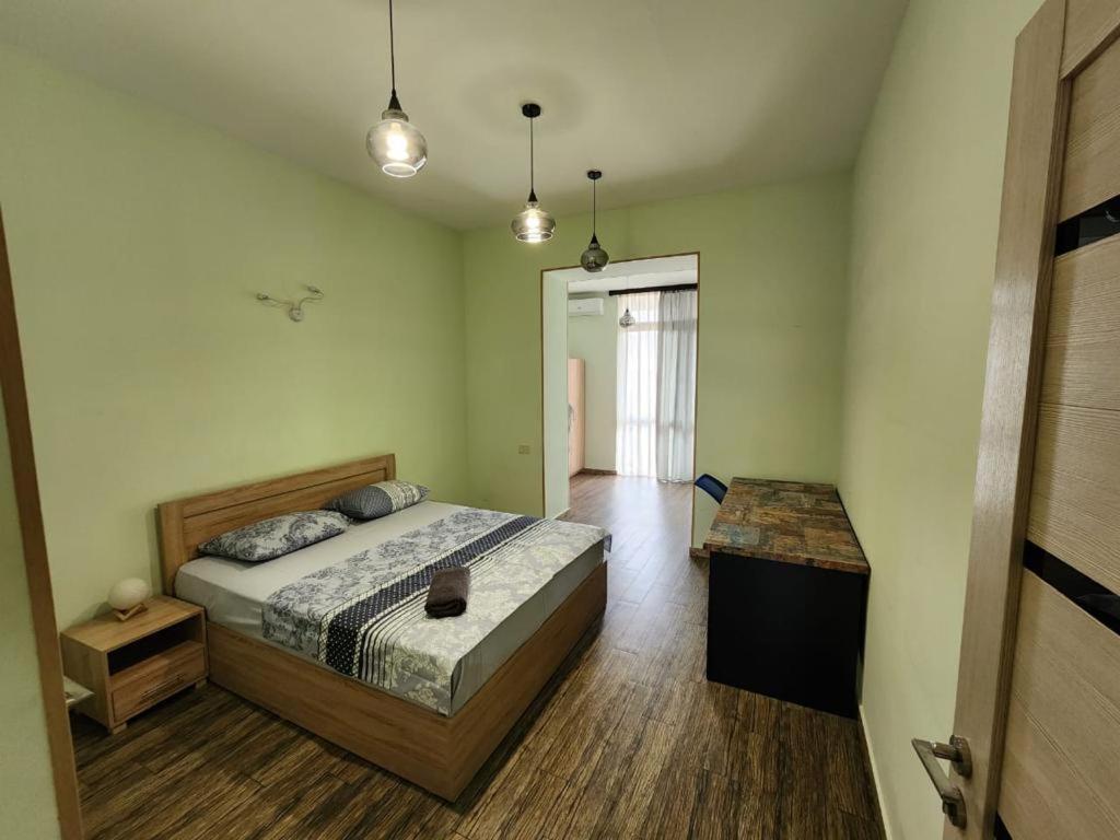 Modern Large Apartment with 3B/Room + 3 Bathroom with 2 Open Balcony in the Middle of City Center