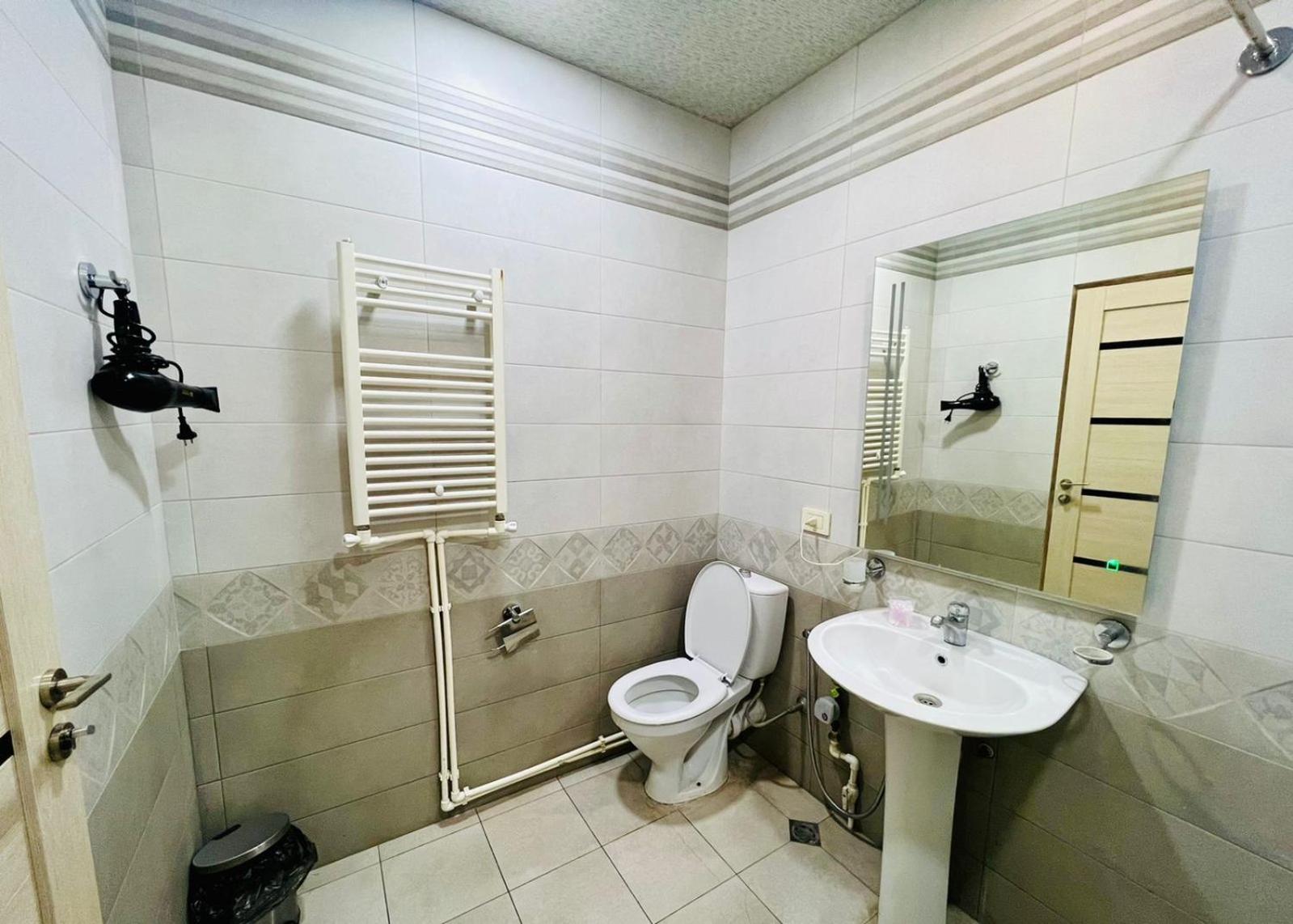 Modern Large Apartment with 3B/Room + 3 Bathroom with 2 Open Balcony in the Middle of City Center