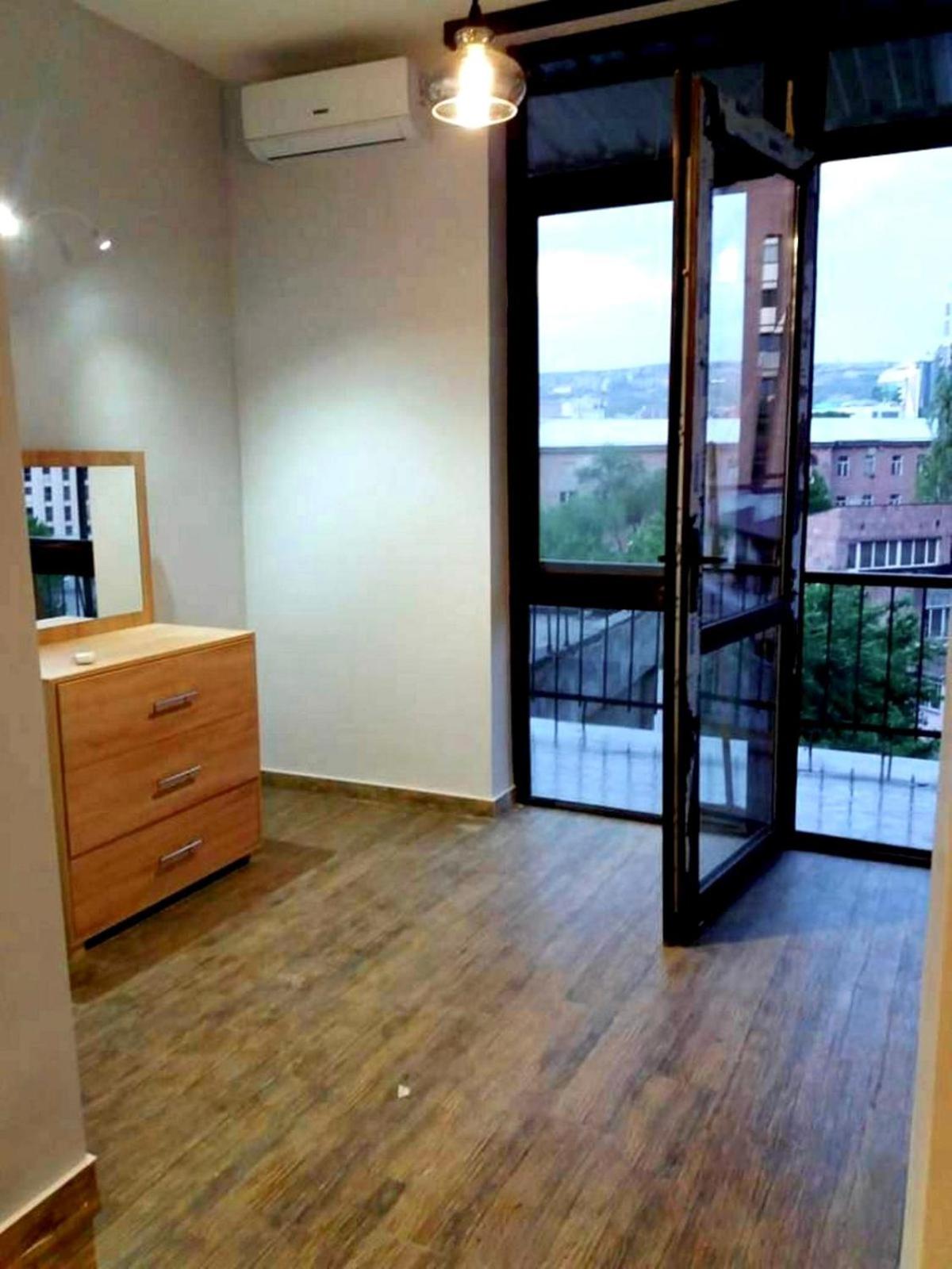 Modern Large Apartment with 3B/Room + 3 Bathroom with 2 Open Balcony in the Middle of City Center