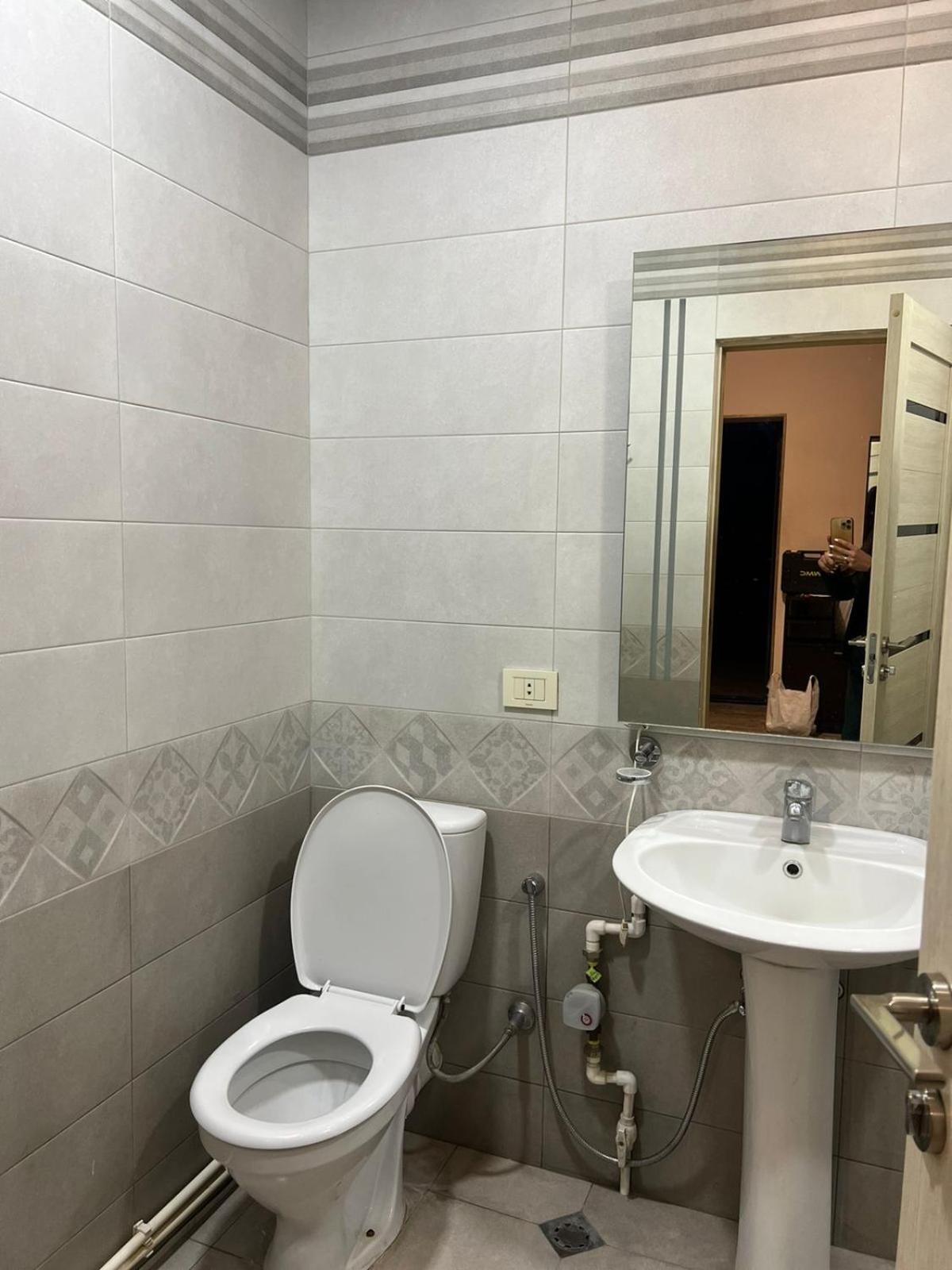 Modern Large Apartment with 3B/Room + 3 Bathroom with 2 Open Balcony in the Middle of City Center