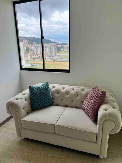 Nuevo Apartamento frente al Centro Comercial VIVA