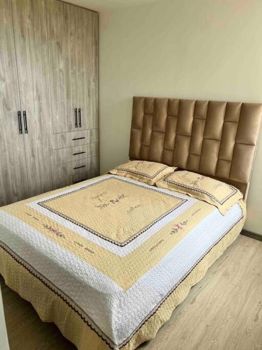 Nuevo Apartamento frente al Centro Comercial VIVA
