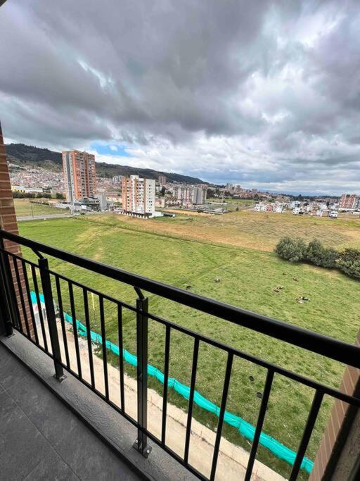 Nuevo Apartamento frente al Centro Comercial VIVA