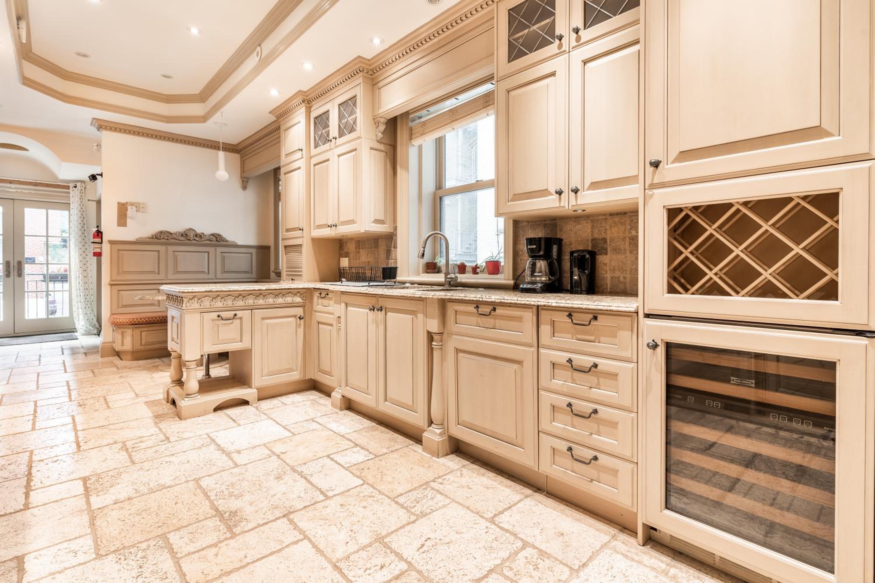 Superb city center Penthouse on two floors-C