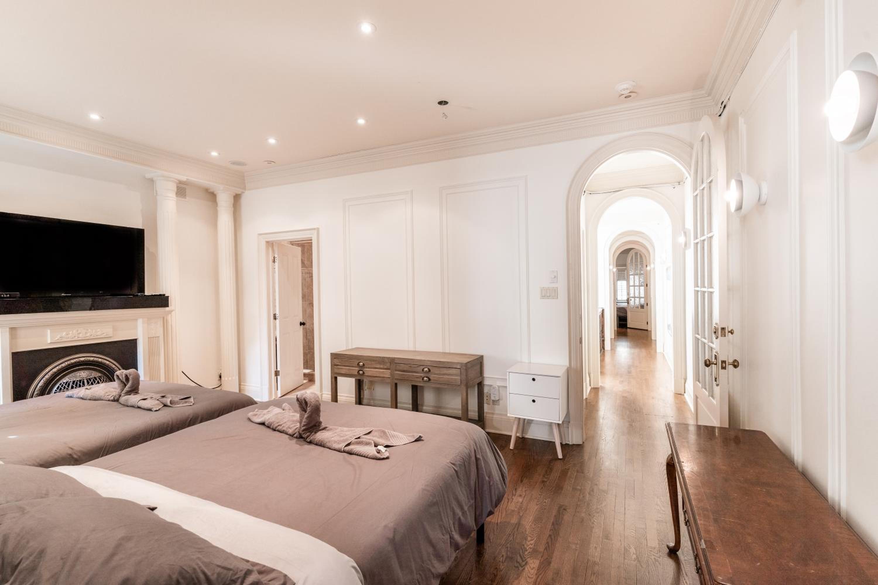 Superb city center Penthouse on two floors-C
