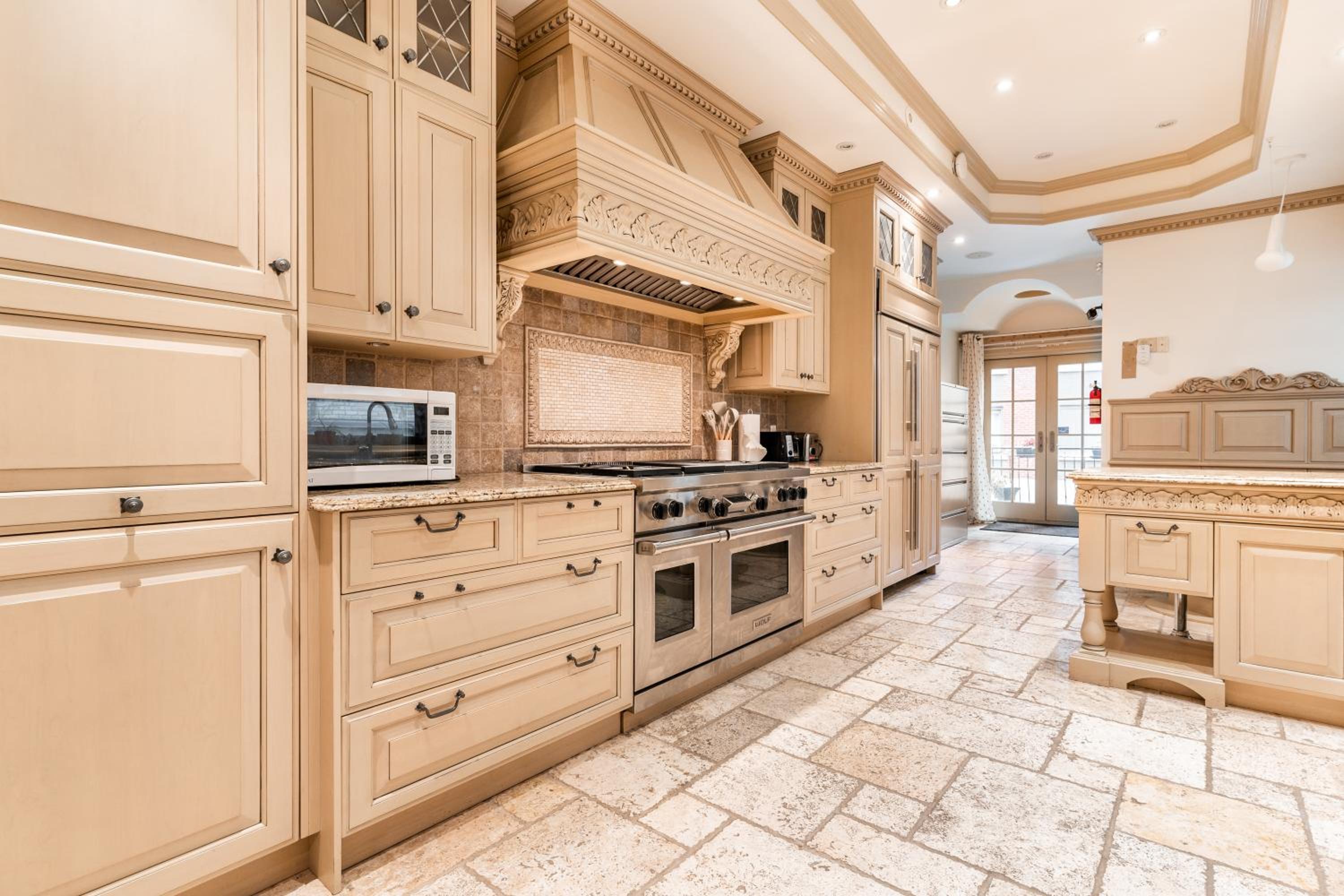 Superb city center Penthouse on two floors-C