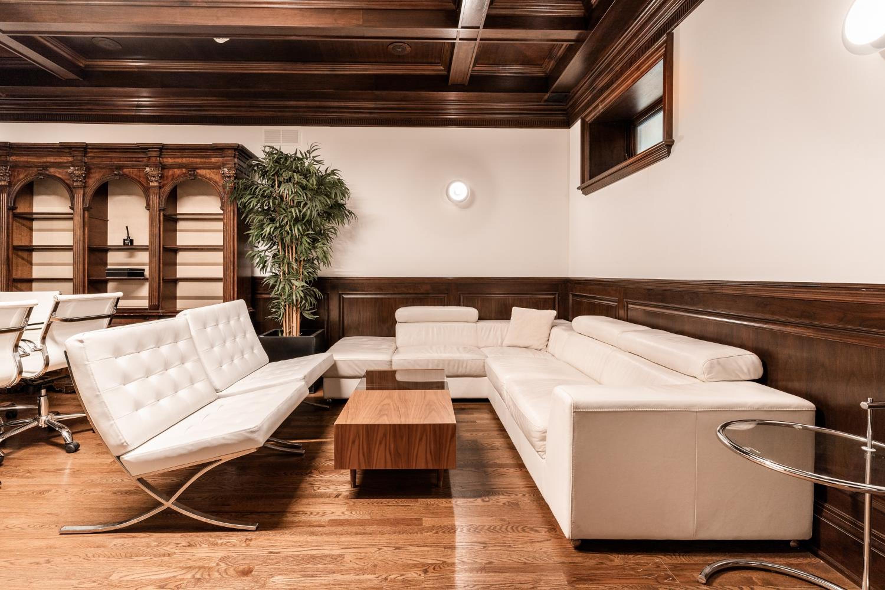 Superb city center Penthouse on two floors-C