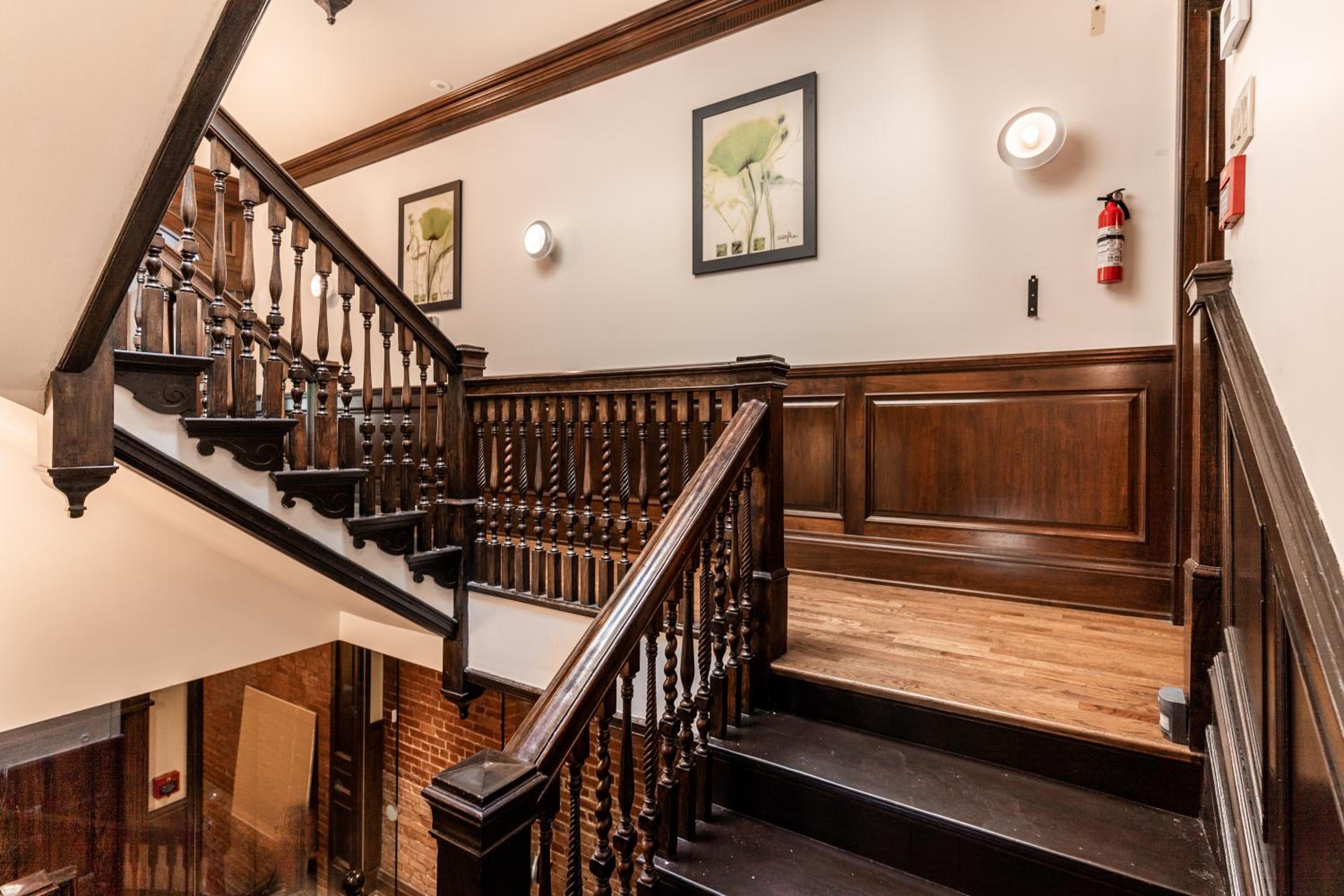 Superb city center Penthouse on two floors-C