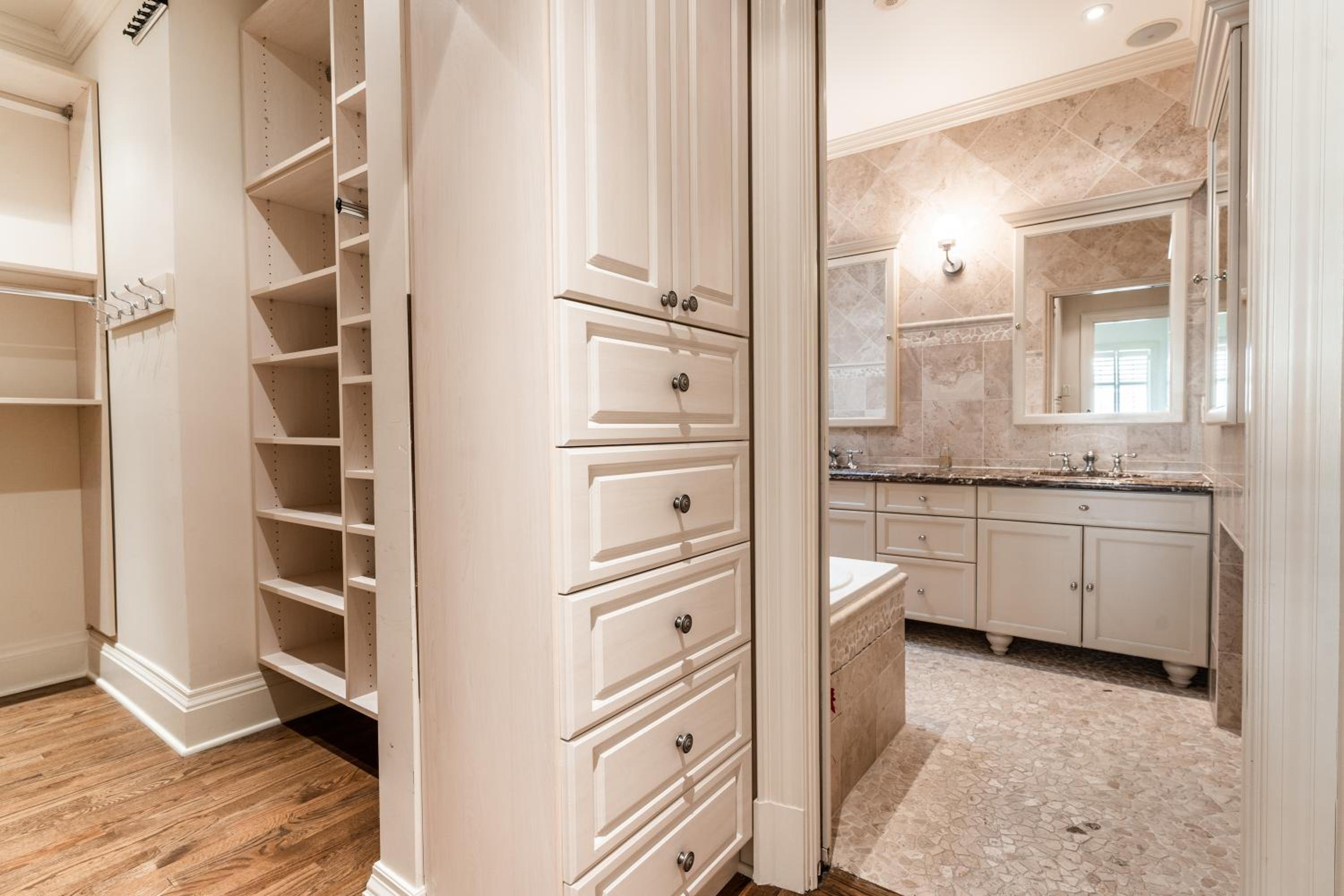 Superb city center Penthouse on two floors-C
