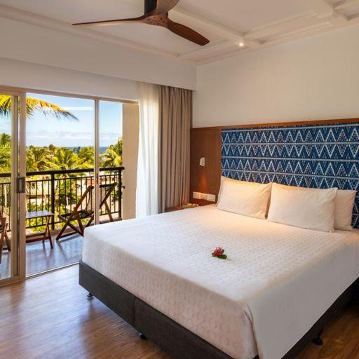 Outrigger Fiji Beach Resort