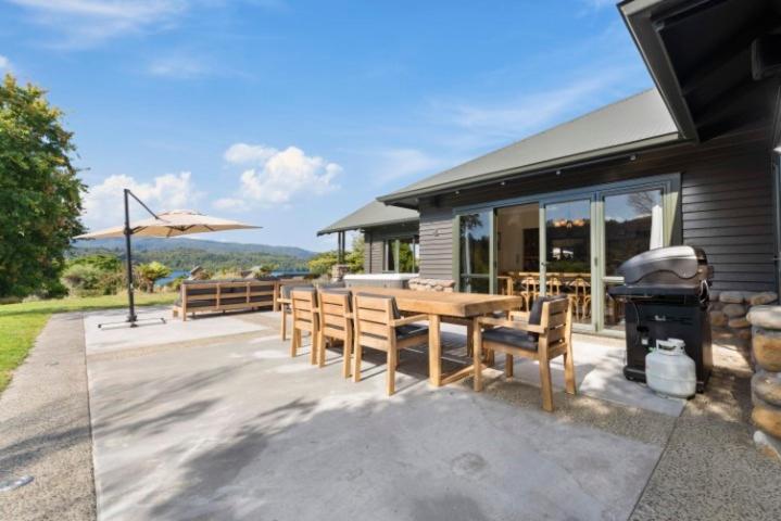 Riverstone Lake Tarawera