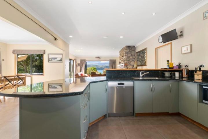 Riverstone Lake Tarawera