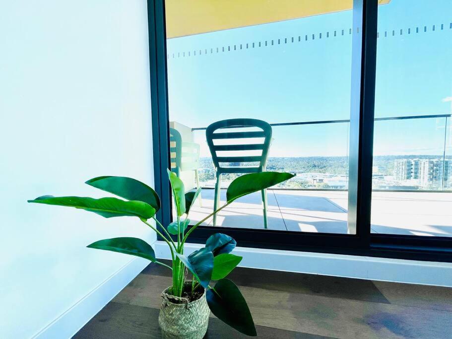 Luxury 2Beds Apt with stunning View (Parking, Gym)