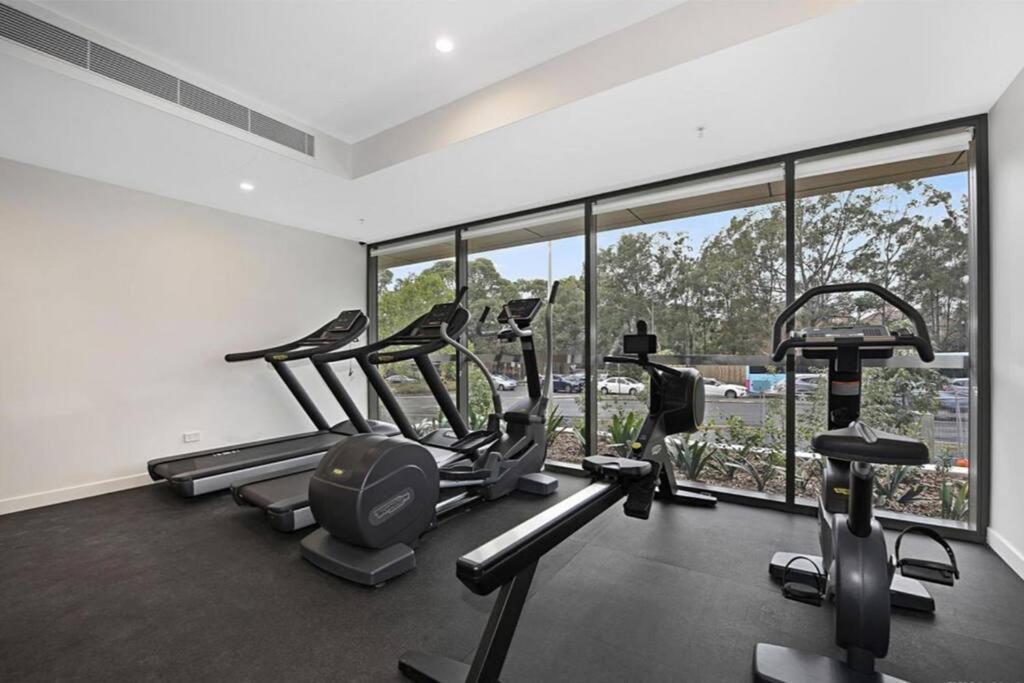 Luxury 2Beds Apt with stunning View (Parking, Gym)