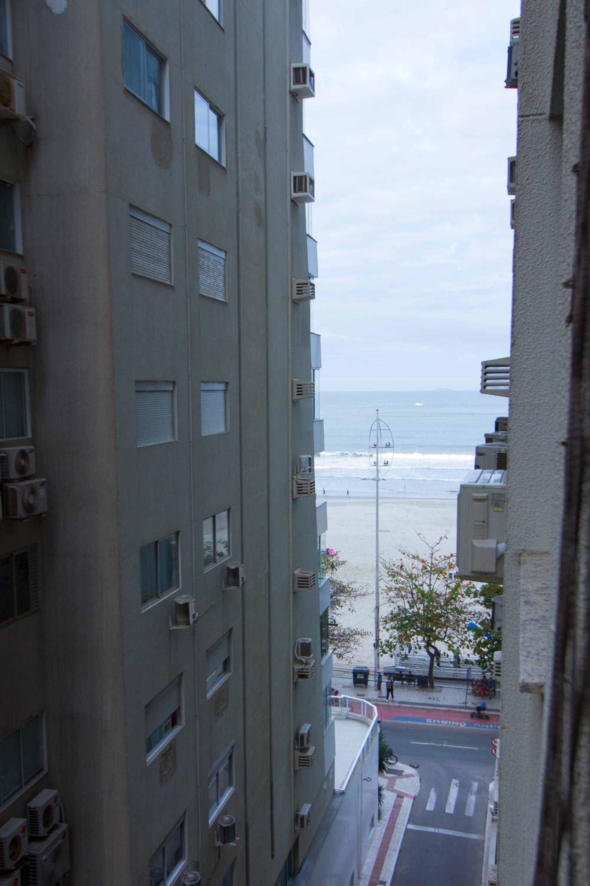 30m da PRAIA, Climatizado e Wi-Fi