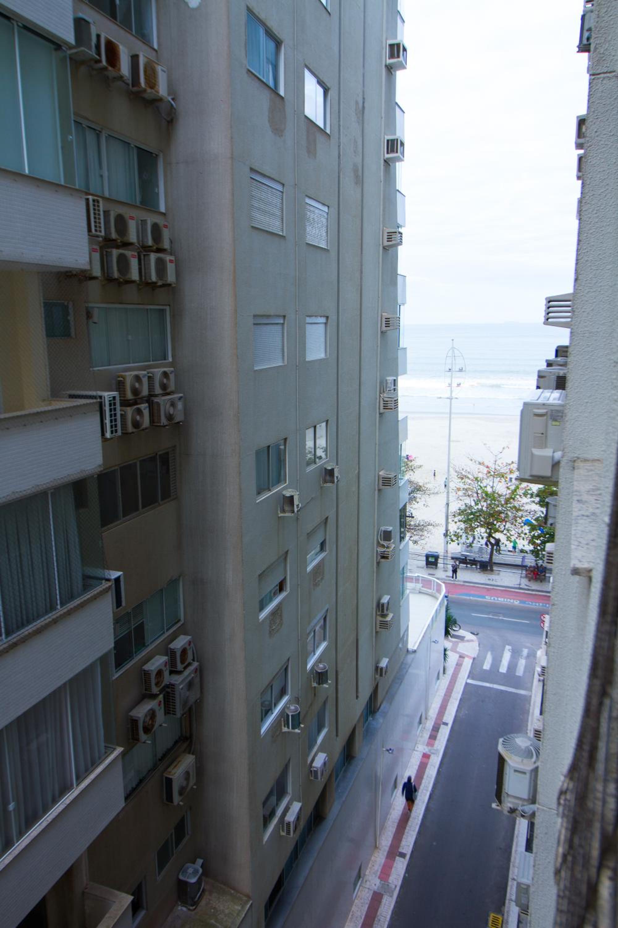 30m da PRAIA, Climatizado e Wi-Fi