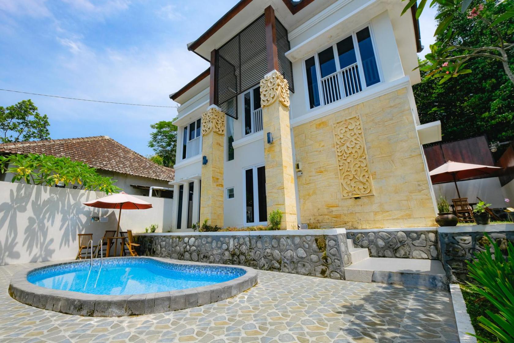 Villa Syariah Grand Bale with Private Pool by Simply Homy