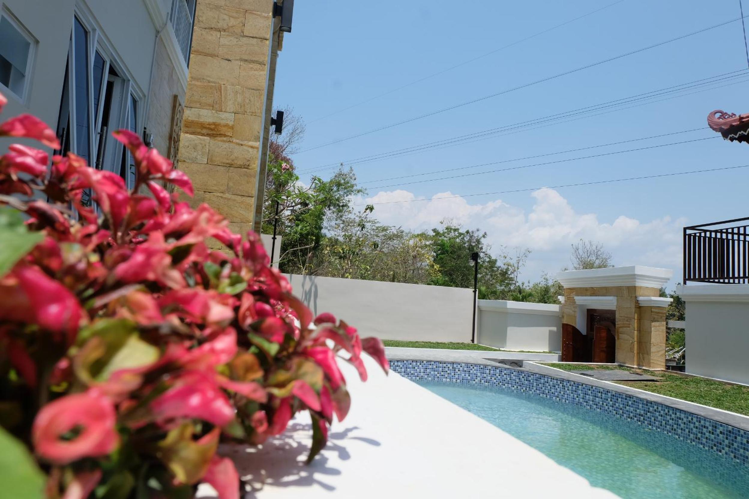Villa Syariah Grand Bale with Private Pool by Simply Homy