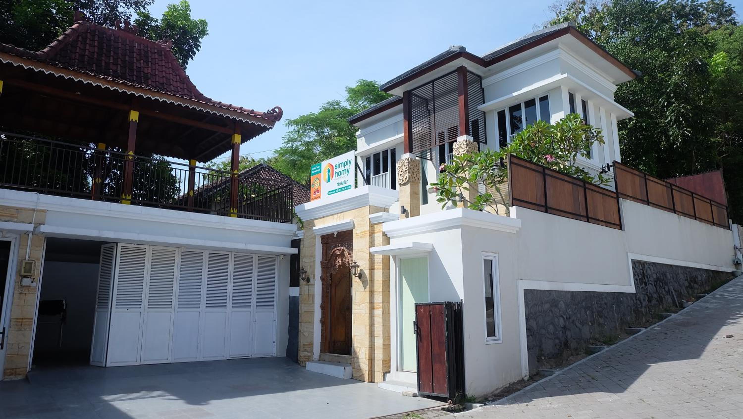 Villa Syariah Grand Bale with Private Pool by Simply Homy