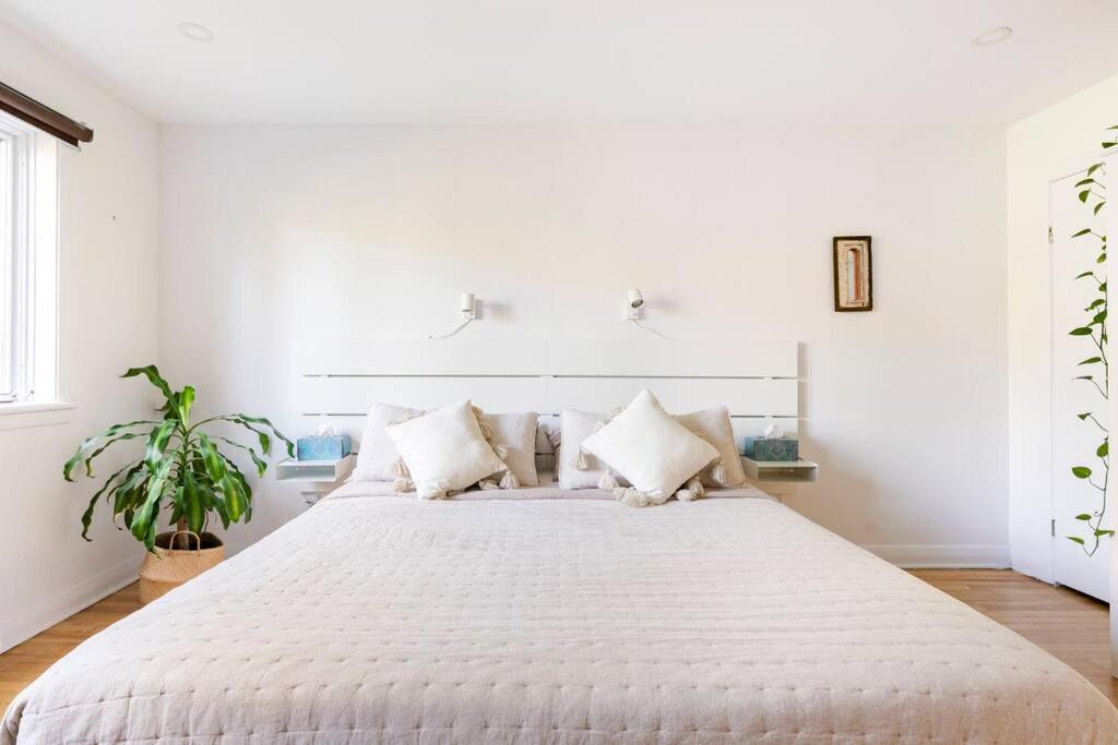 Bright Riverfront 3-Bedroom Condo