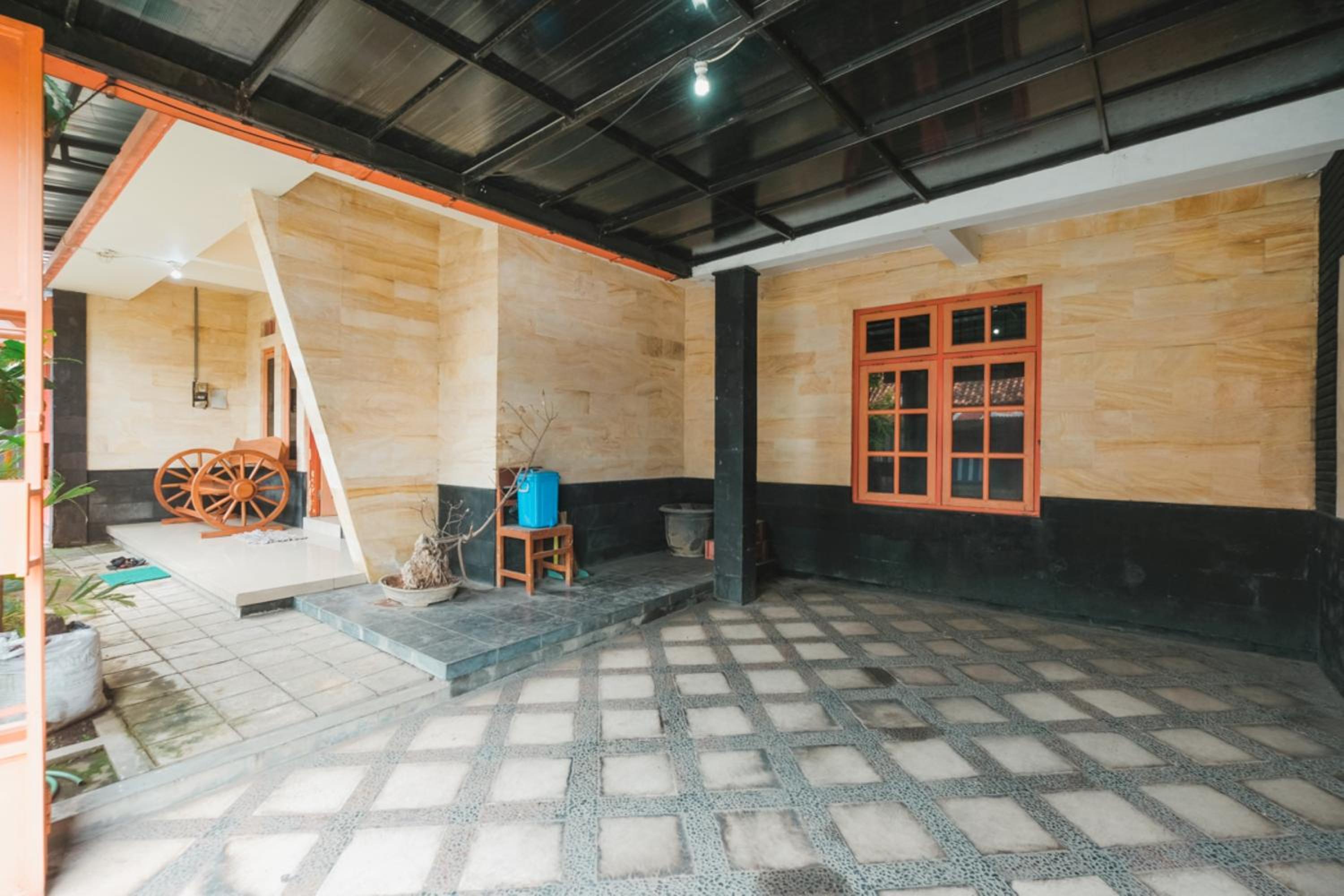 Homestay Syariah dekat Gembiraloka Zoo by Simply Homy, Yogyakarta - 11