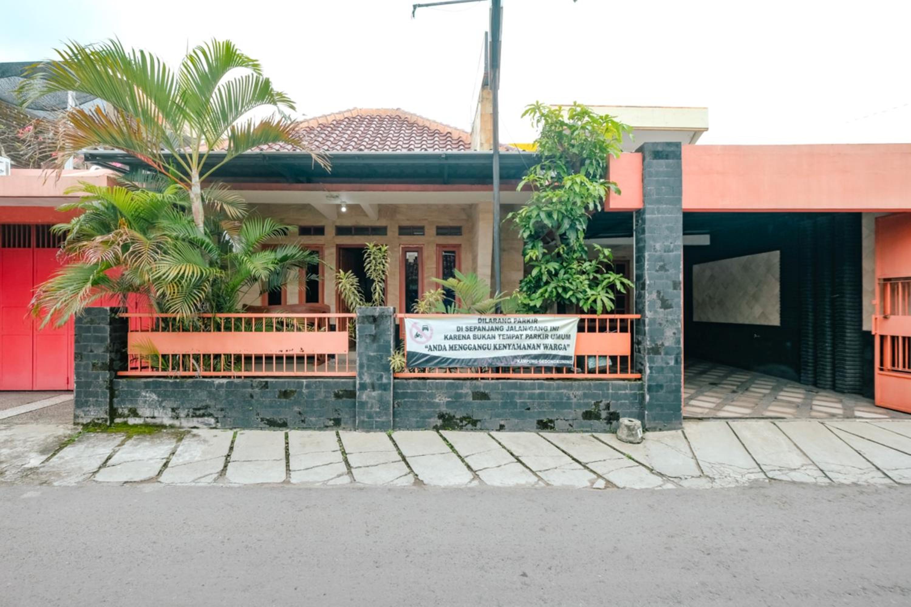 Homestay Syariah dekat Gembiraloka Zoo by Simply Homy, Yogyakarta - 15