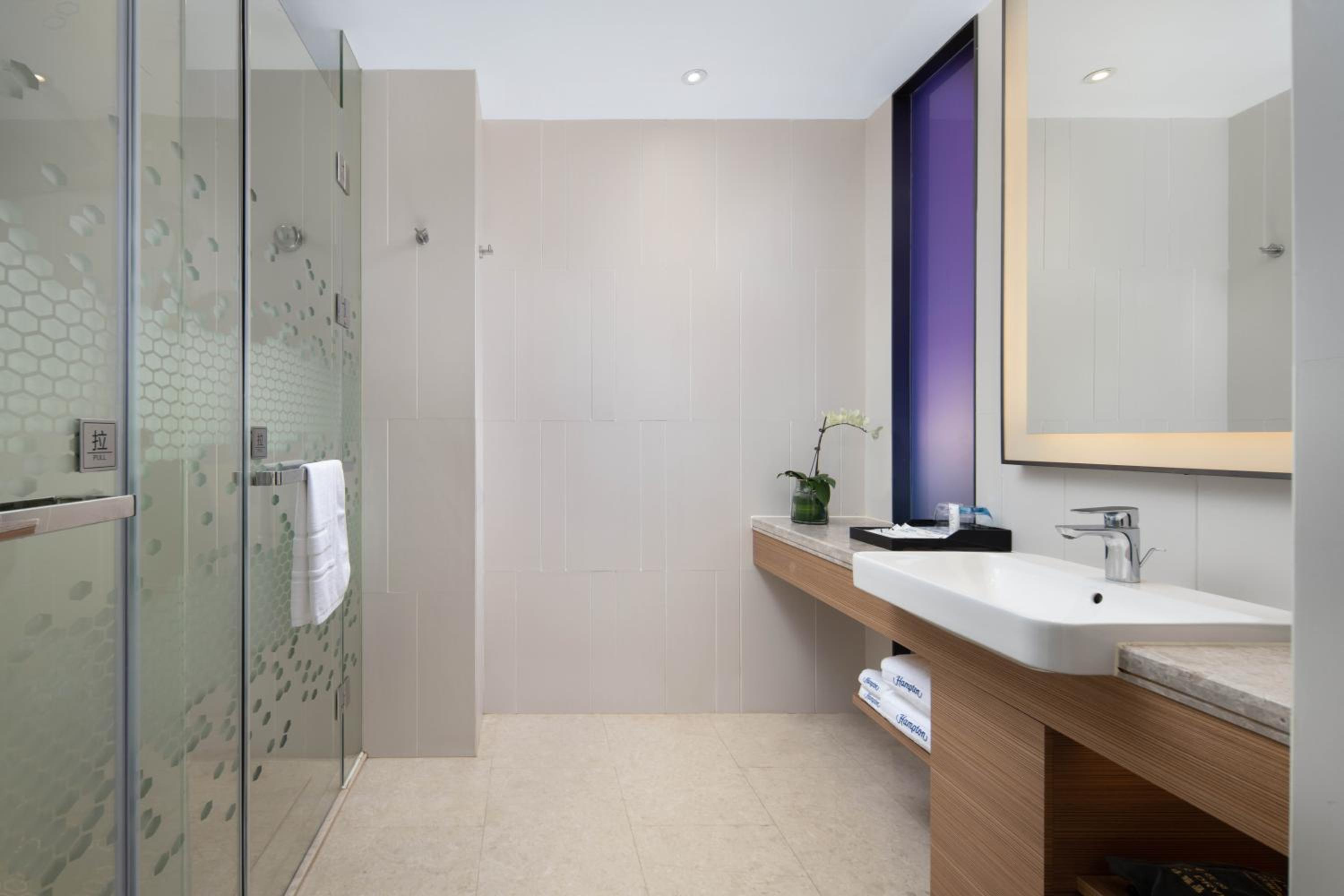 Nanning Vacations - Hampton by Hilton Nanning Jiangnan - Property Image 1