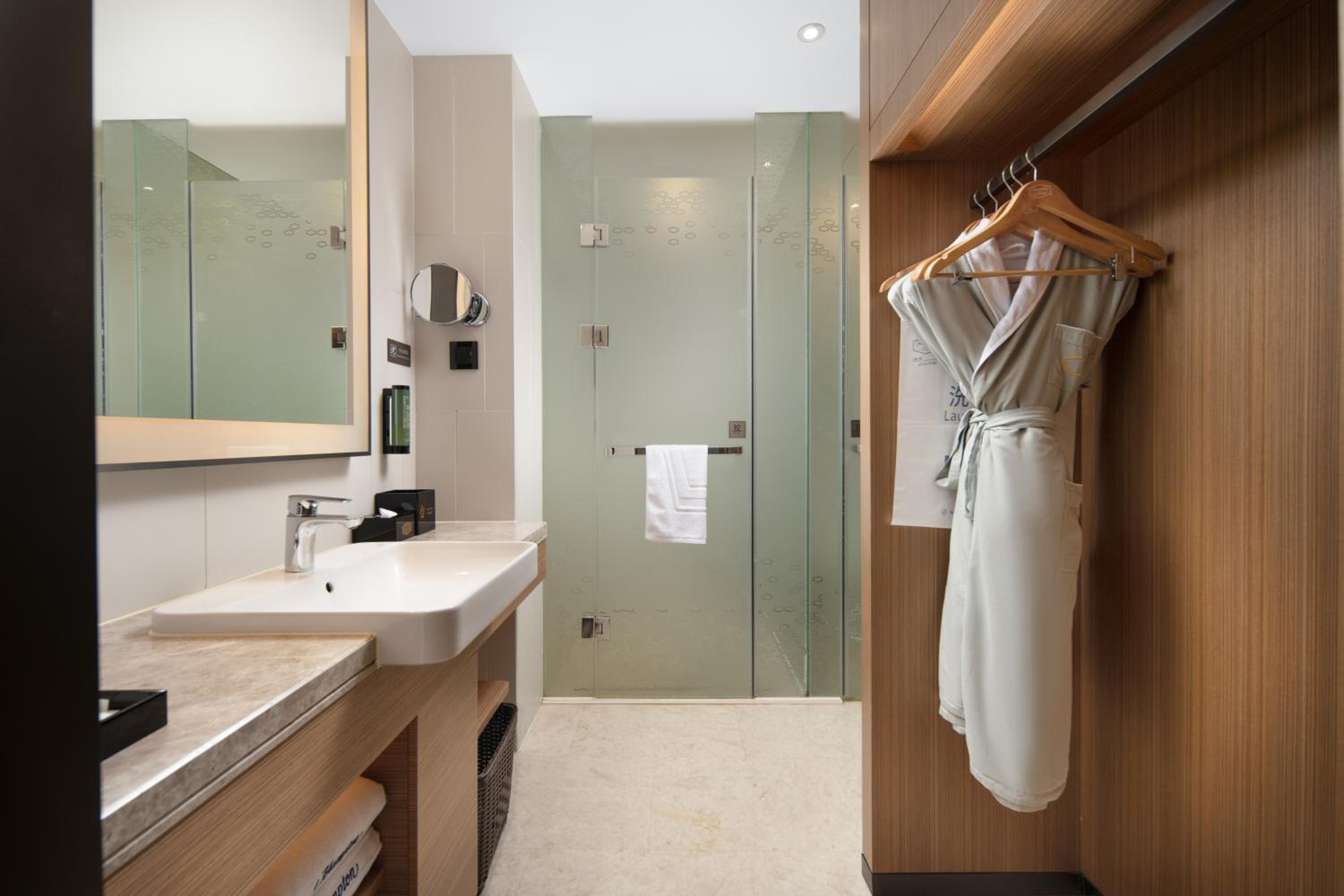 Nanning Vacations - Hampton by Hilton Nanning Jiangnan - Property Image 2