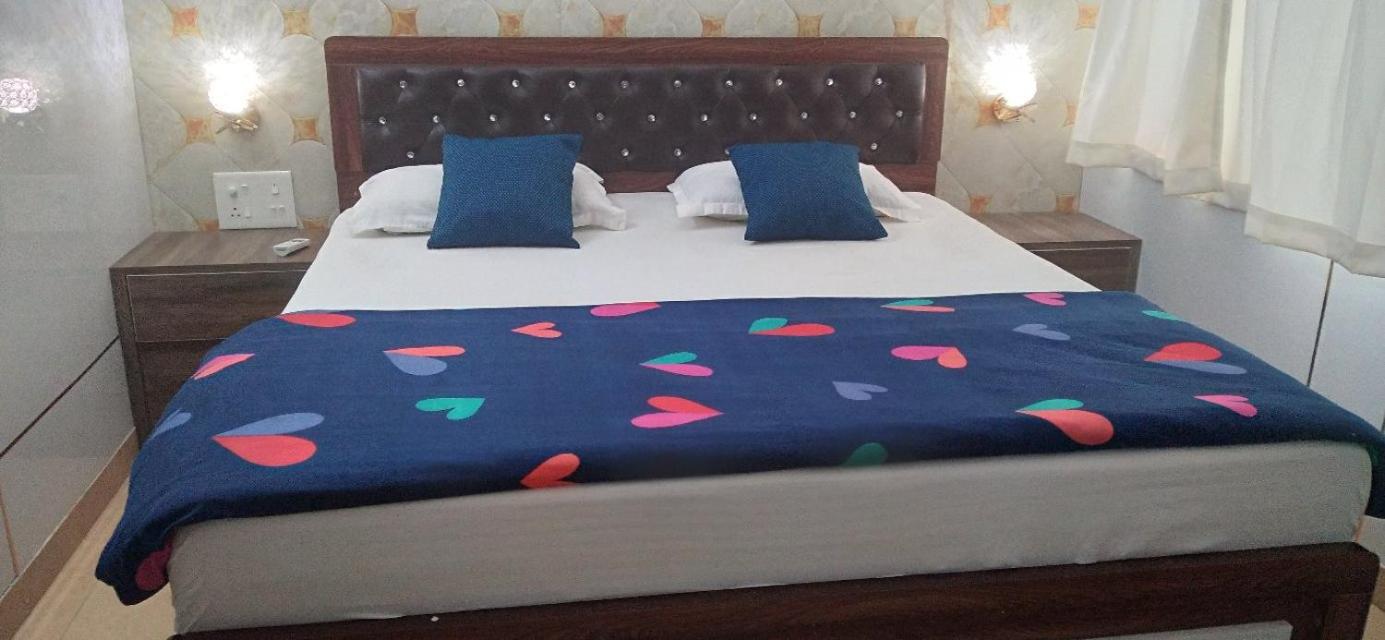Luxurious Spacious 2 BHK With Pool Wi-Fi Cooking Gas Gym view 5