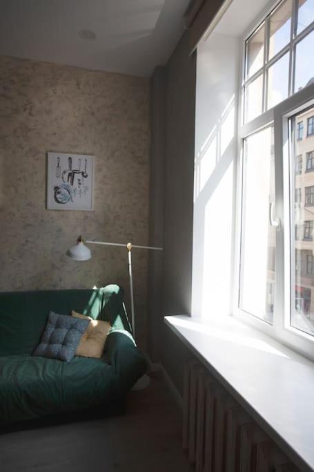 Artsy central flat