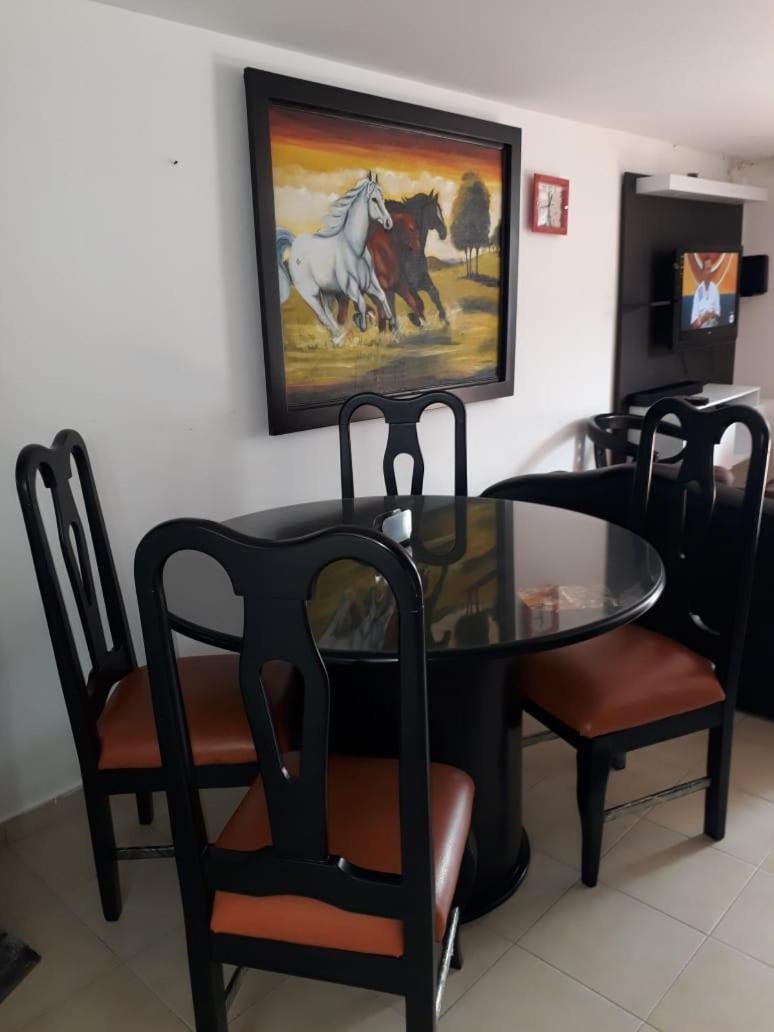 Casa Amoblada Floridablanca, a 5 min del casco urbano de Florida, a 10 min del Hospital Internacional y El Cerro del Santísimo.
